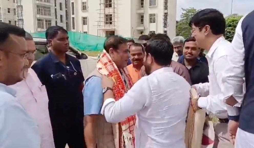 শিলচরে মুখ্যমন্ত্রী হিমন্ত বিশ্বশর্মা, বরাকের উন্নয়ন নিয়ে রিভিউ মিটিং শ্রীকোণার অসম সচিবালয়।