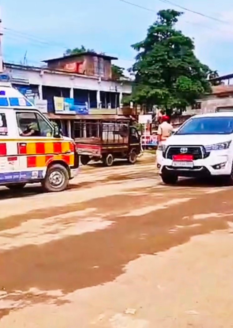 অ্যাম্বুলেন্স আটকানোর ঘটনায় তদন্তের নির্দেশ জেলাশাসকের। 