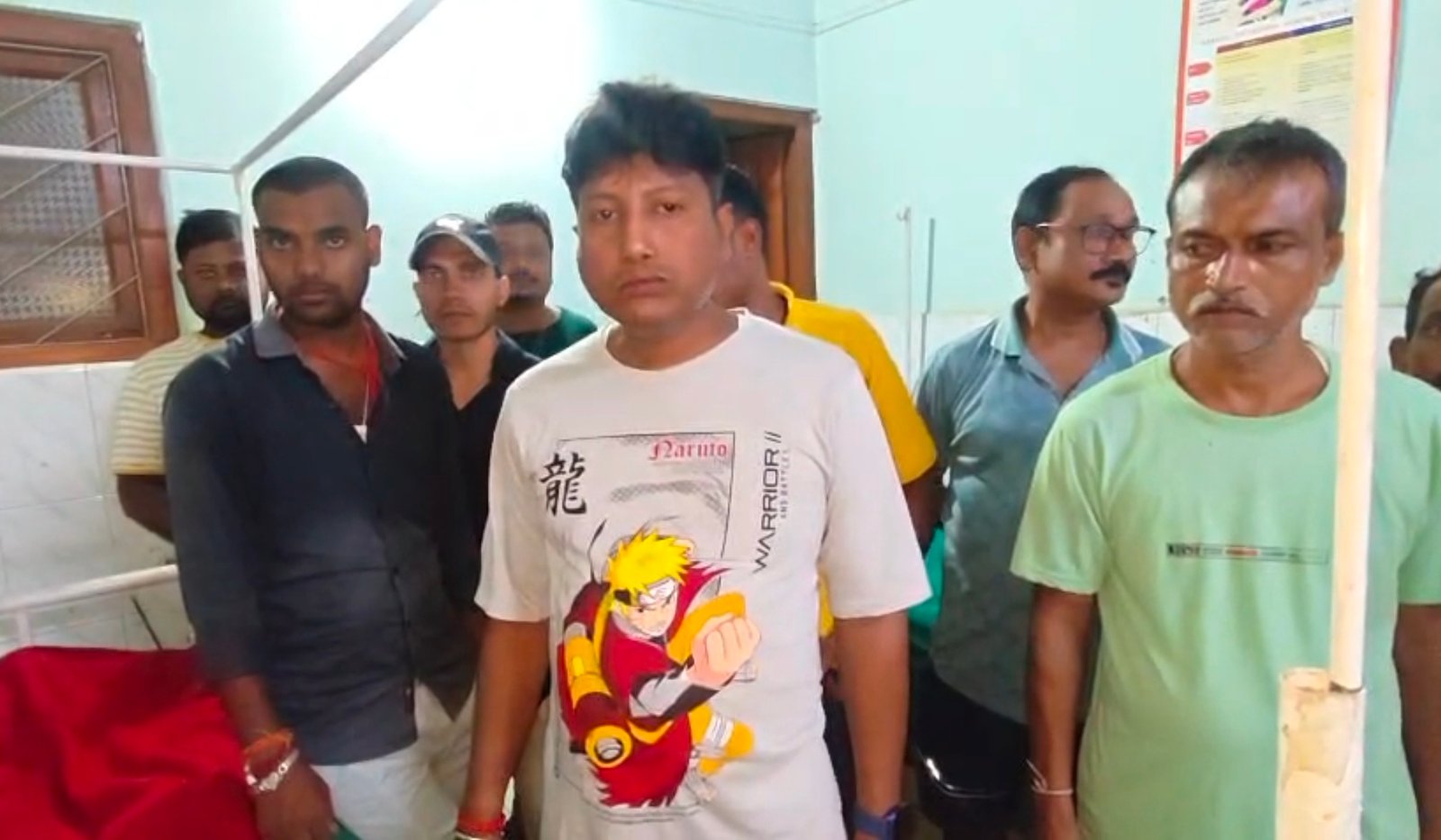 নরসিংপুরে বিদ্যুৎ লাইনে কাজ করতে গিয়ে অঘটন! বিদ্যুৎস্পৃষ্ট হয়ে খুঁটি থেকে পড়ে গুরুতর আহত অস্থায়ী কর্মী, লাইনম্যানের ভূমিকা নিয়ে প্রশ্ন