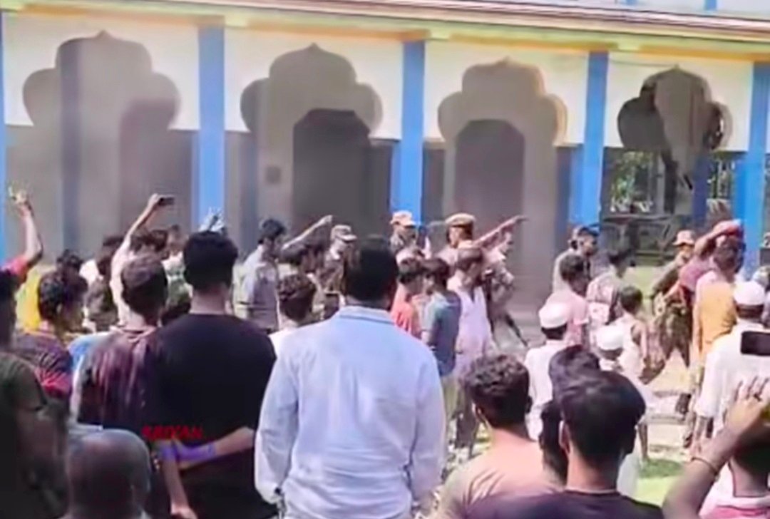 দুর্গাপুজোর আবহে নগাঁওর বনাঞ্চলে উচ্ছেদ অভিযান, ঘরছাড়া বহু পরিবার।