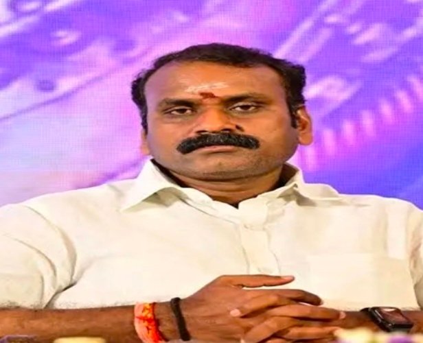 কেন্দ্রীয় মন্ত্রিত্ব ও রাজ্যসভার সদস্যপদ ছাড়ছেন ড. এল. মুরুগান!